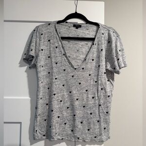 Rails women’s size medium grey v-neck tee with black hearts